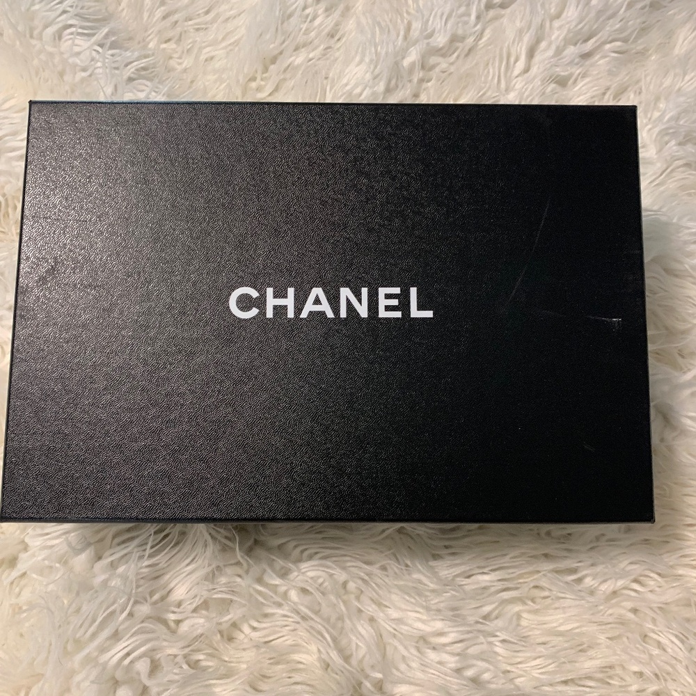 CHANEL box